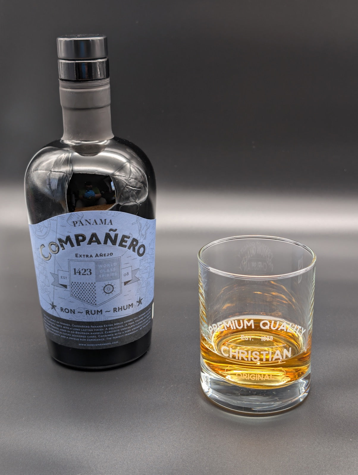 Whisky oder Rum Tumbler – Persönlich graviert mit Stil